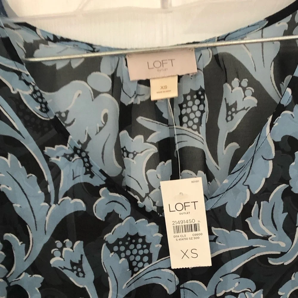 NWT Ann Taylor LOFT Asymmetrical Crew neck Blouse - Picture 5 of 9